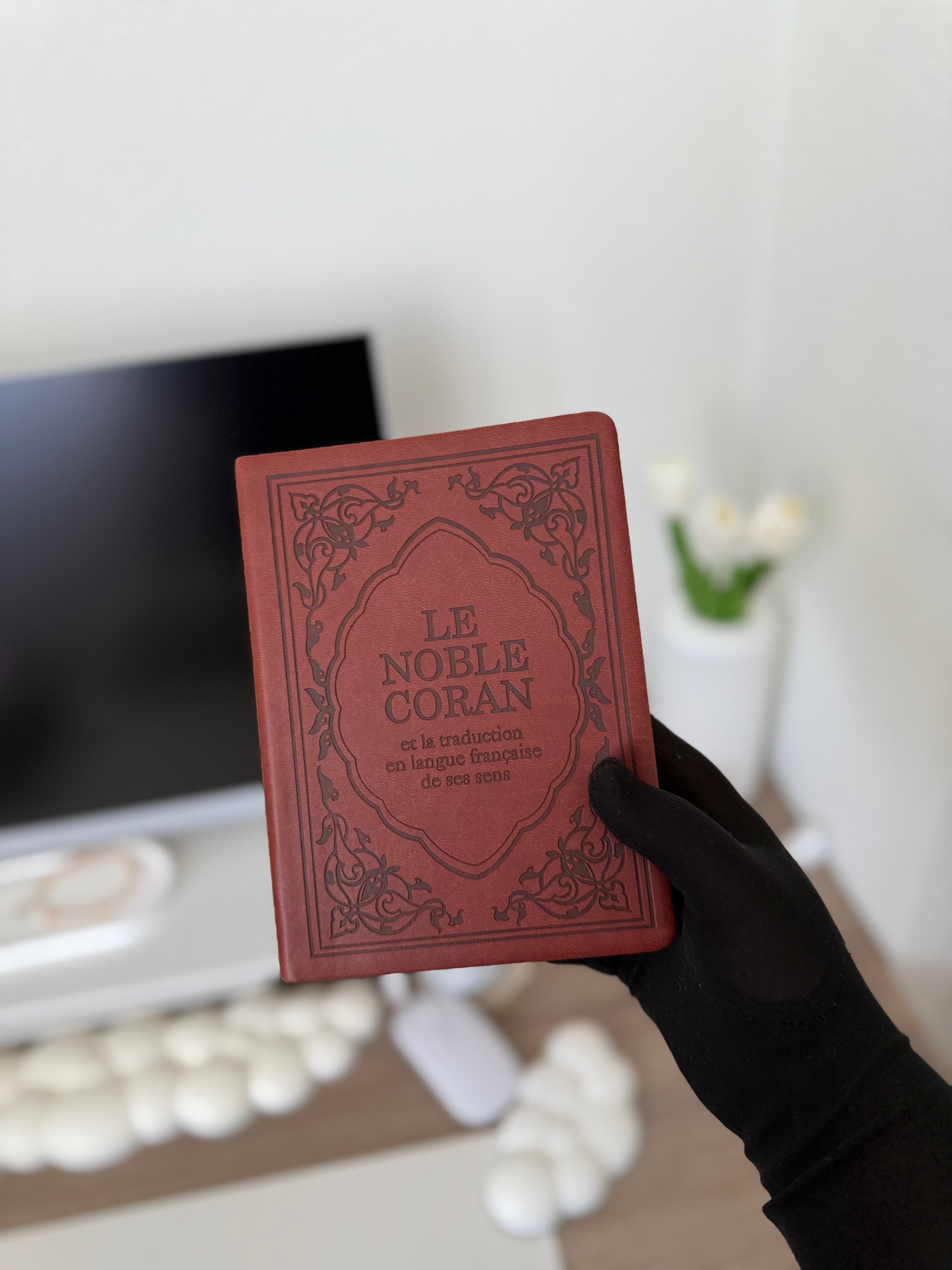 The Noble Quran and the French translation of its meanings (Deluxe Edition - Leather Cover)