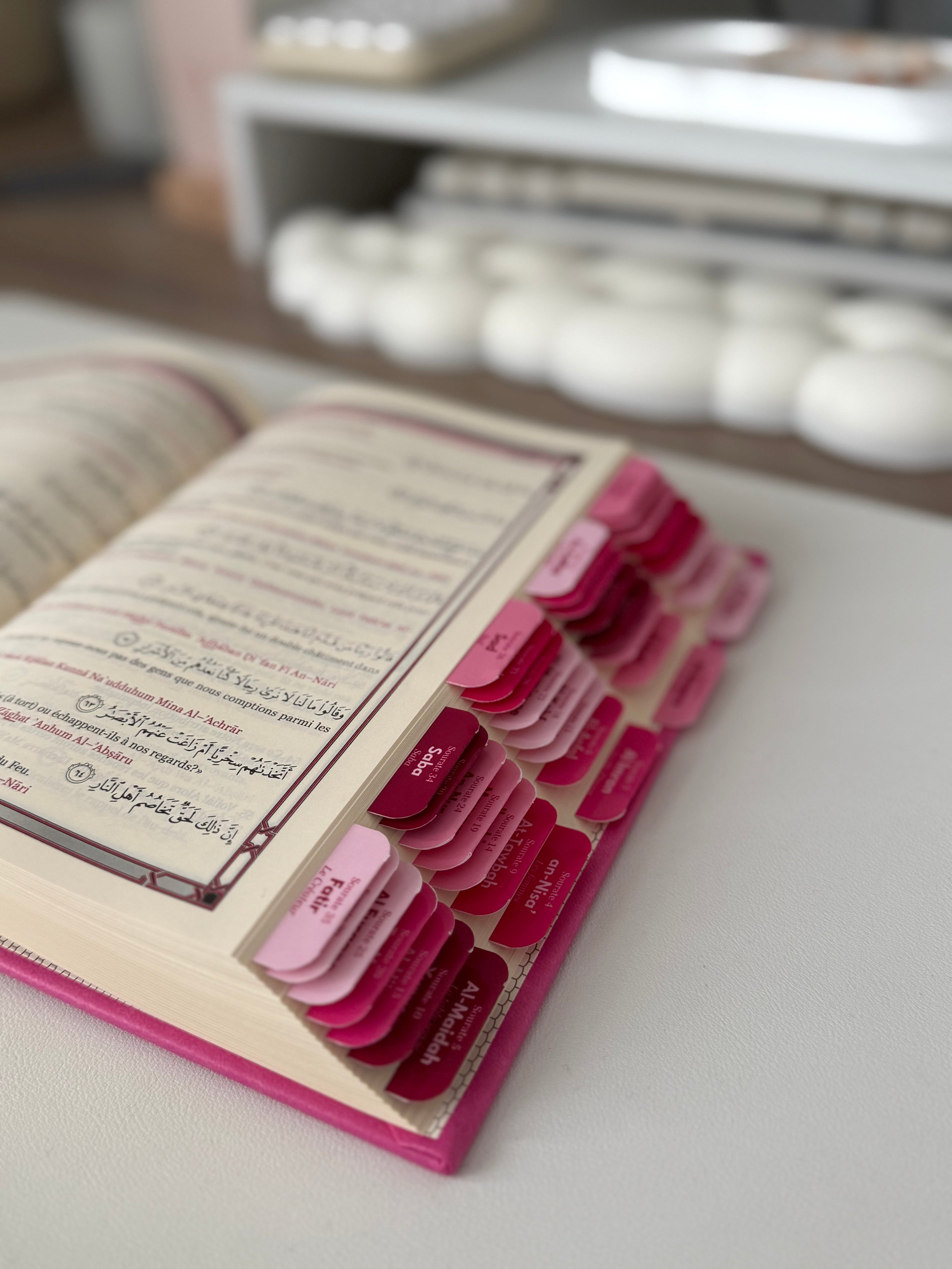 Qur’an avec onglets framboise