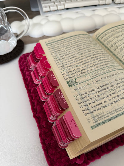 Qur’an avec onglets et couverture crochet cerise