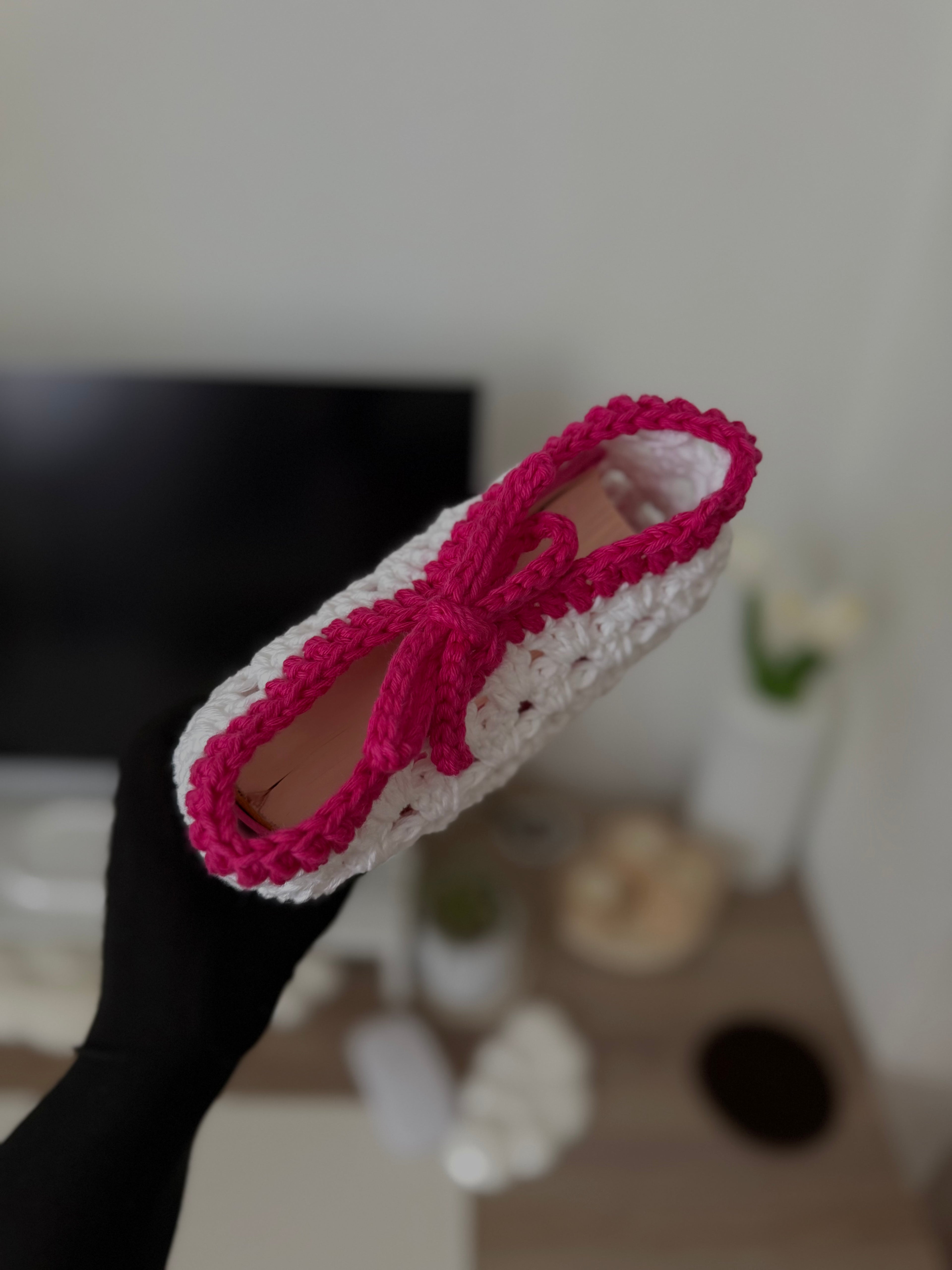 White crochet mushaf protector