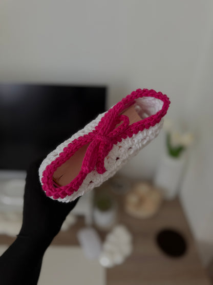 White crochet mushaf protector