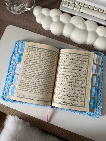 Qur’an avec onglets et couverture crochet bleue