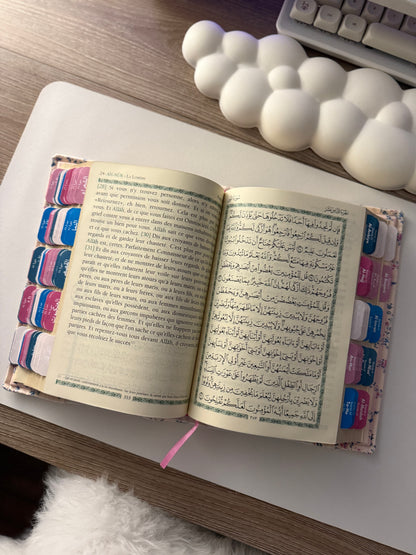 Qur’an avec onglets et couverture fleurie